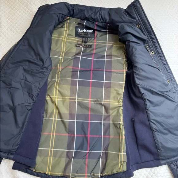Never worn! Barbour Women's Navy Highfield Quilted Jacket - Navy and Brown - Picture 3 of 3